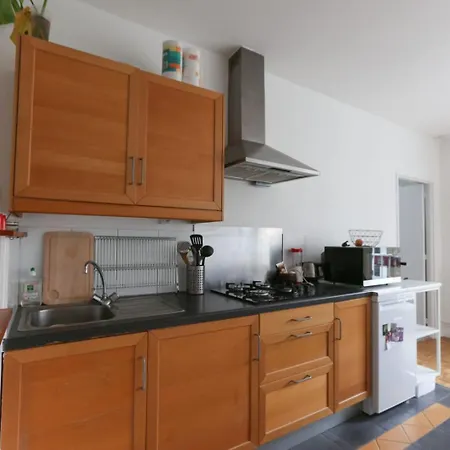 Charming In Buttes Chaumont *